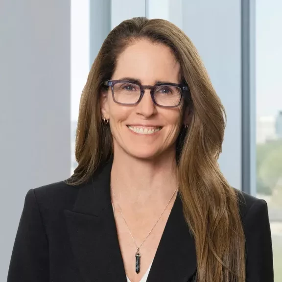 Headshot of Meg Reynolds