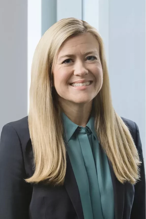 Headshot of Julia Arambula
